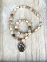Quiet Necklace / special for Gen